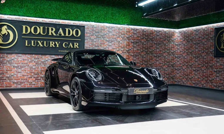 Porsche 911 Turbo S Cabriolet for sale in Duabi