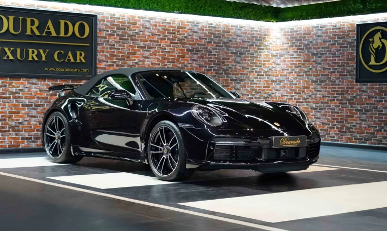 Porsche 911 Turbo S Cabriolet for sale in Duabi