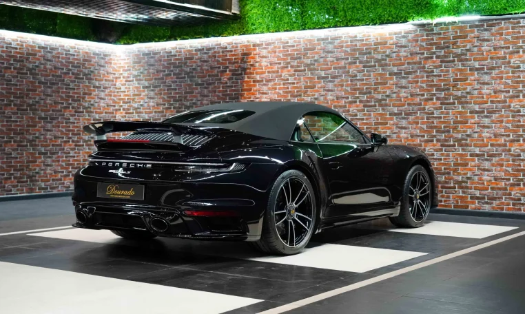 Porsche 911 Turbo S Cabriolet for sale in Duabi
