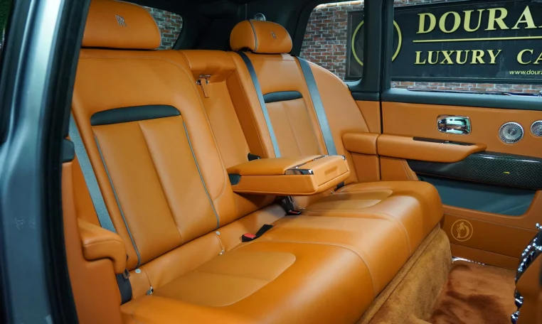 Buy Rolls-Royce Cullinan in Jubilee Silver in UAE