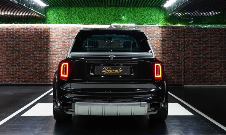 Rolls-Royce Cullinan Black Badge Super Car for Sale in Dubai