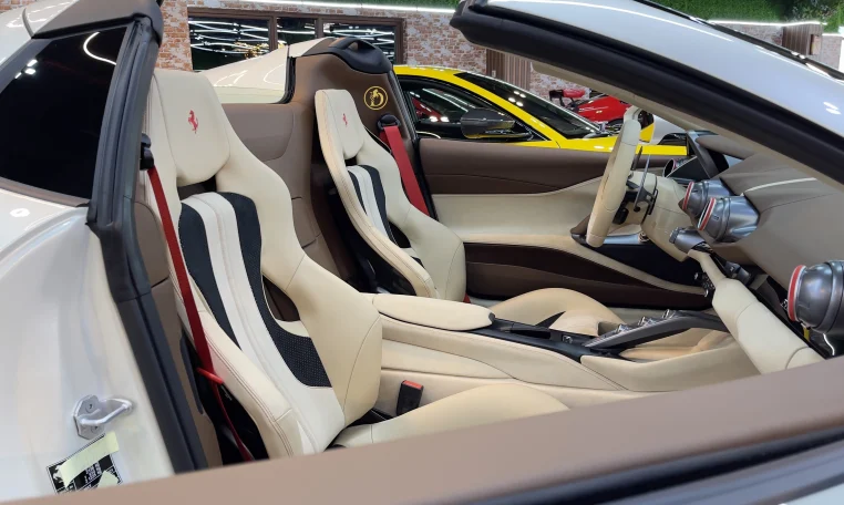 Ferrari 812 GTS 2022 White for Sale in UAE
