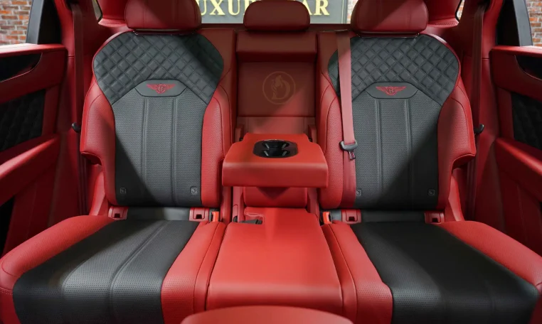 Bentley Bentayga White for sale in Dubai UAE