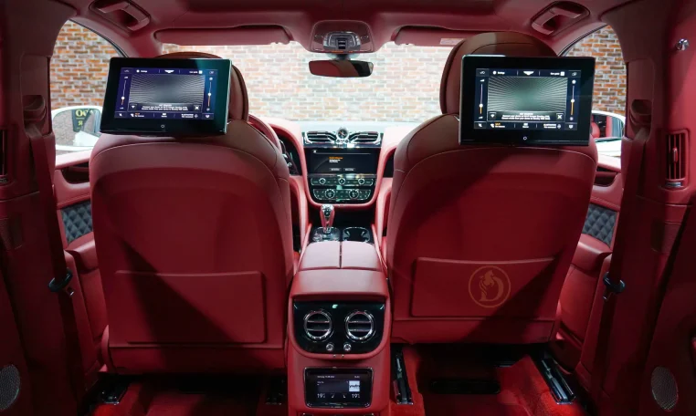 Bentley Bentayga White for sale in Dubai