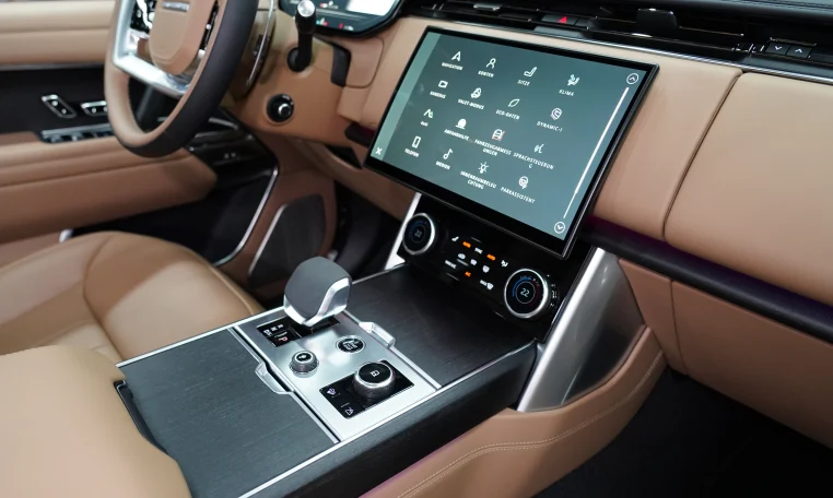 Range Rover Autobiography in Black Luxury car