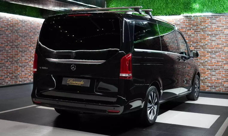 Mercedes-Benz V300 D Long for Sale in Dubai