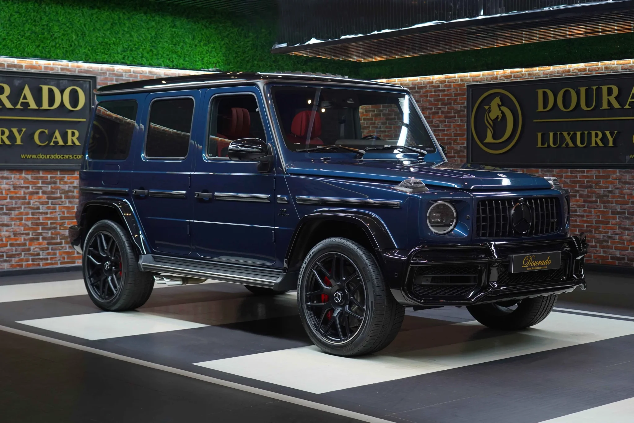 Mercedes G 63 Night Package in Sea Blue for Sale in UAE