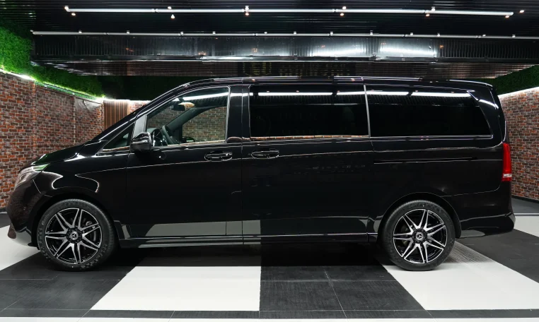 Mercedes-Benz V250 in Metalic Black Car for Sale in Dubai