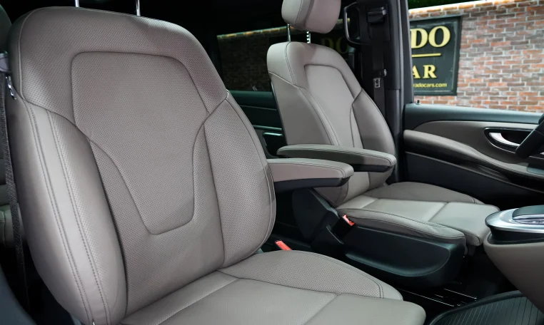 Buy Mercedes-Benz V250 in Metalic Black Car in Duabi