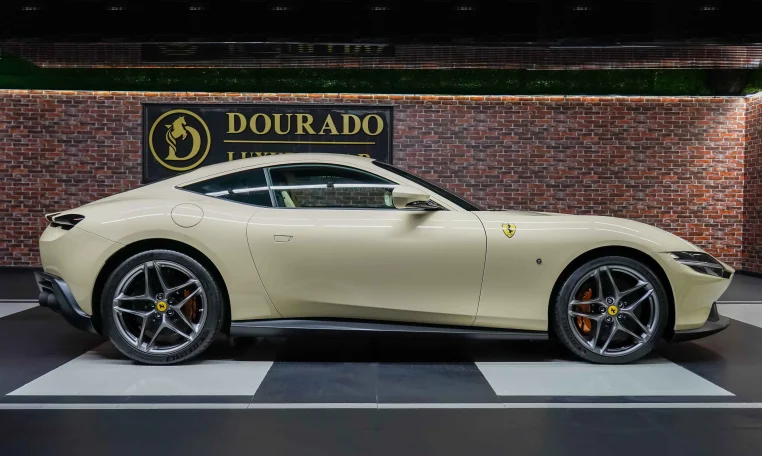 Ferrari Roma 2022 for Sale in Dubai