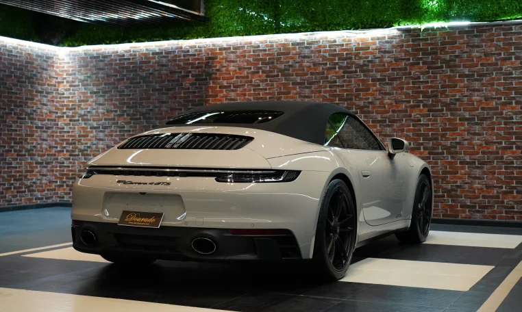 Porsche 911 Dealership in Dubai