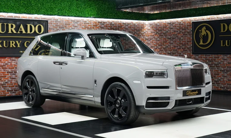 Rolls Royce Cullinan Silver Luxury Car for Sale in Dubai