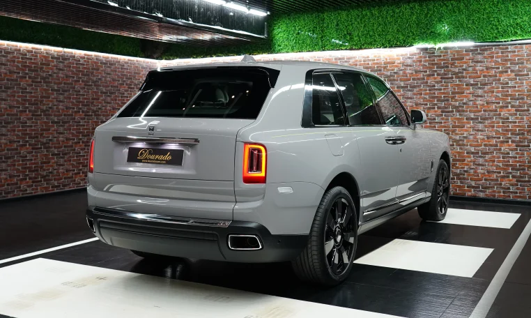 Rolls Royce Cullinan Silver Exotic Car for Sale in UAE