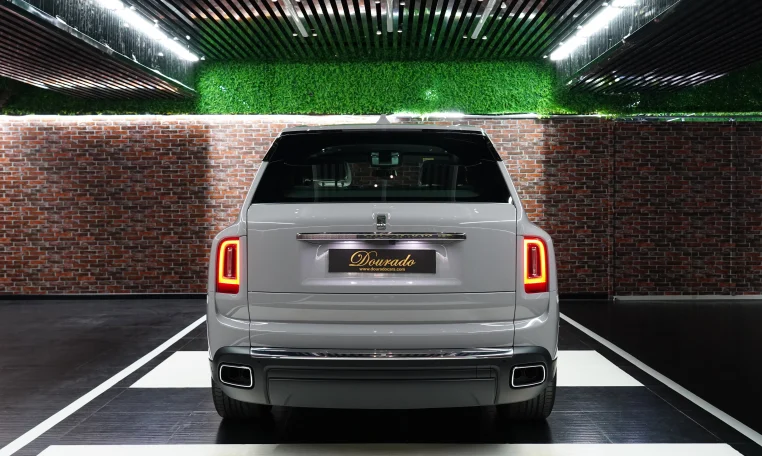 Rolls Royce Cullinan Silver Dealership in UAE