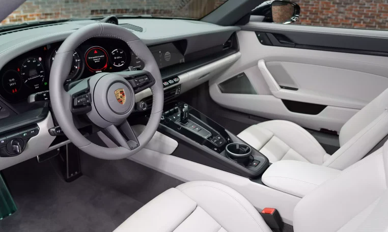 Buy Porsche 911 Carrera 4 GTS Super Car in Dubai