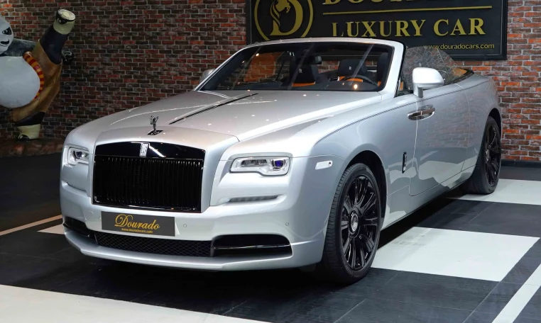 Rolls Royce Dawn in Silver for Sale in Dubai
