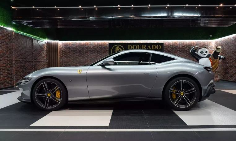 Ferrari Roma Luxury Car 2023 for Sale in Dubai