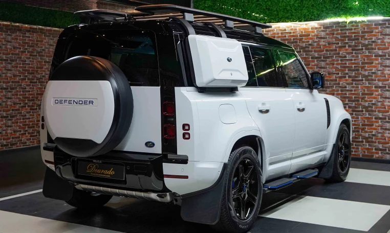 Land Rover Defender 110 P400 SE in White Exotic car for sale