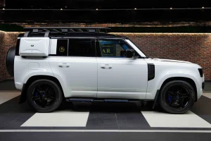 Land Rover Defender 110 P400 SE in White Luxury car