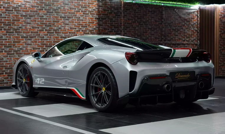 Ferrari 488 Pista PILOTI in Dubai
