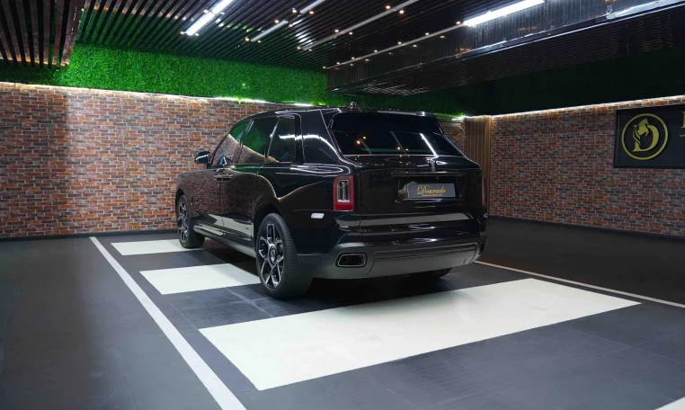Rolls Royce Cullinan in Black Exotic Car for Sale in UAE