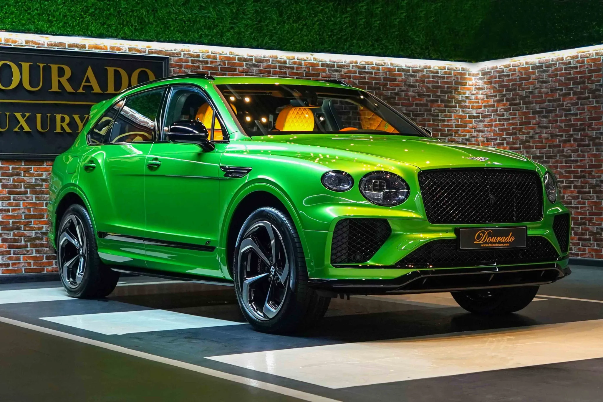 Buy Bentley Bentayga luxury car for sale in Dubai