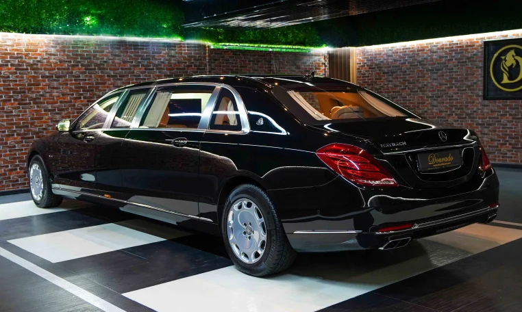 Mercedes S600 Maybach Pullman