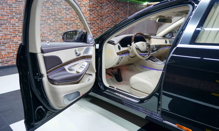 Mercedes S600 Maybach Pullman