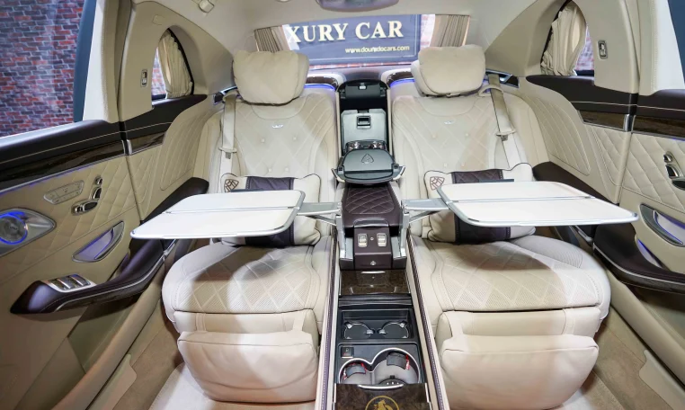 Mercedes S600 Maybach Pullman