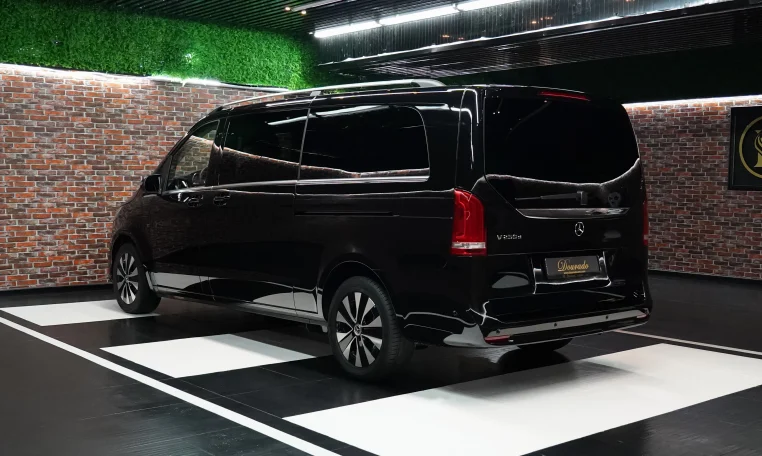 Mercedes-Benz V250 Diesel (LWB) 4MATIC Dealership in Dubai