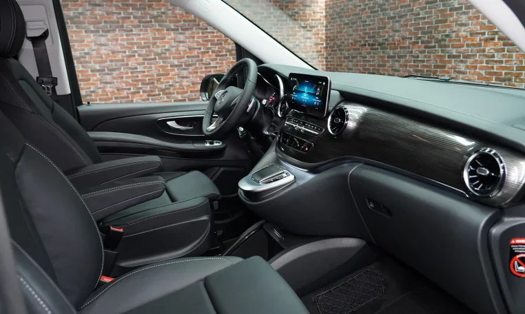Mercedes-Benz V250 Diesel (LWB) 4MATIC Super Car Dealership in Dubai
