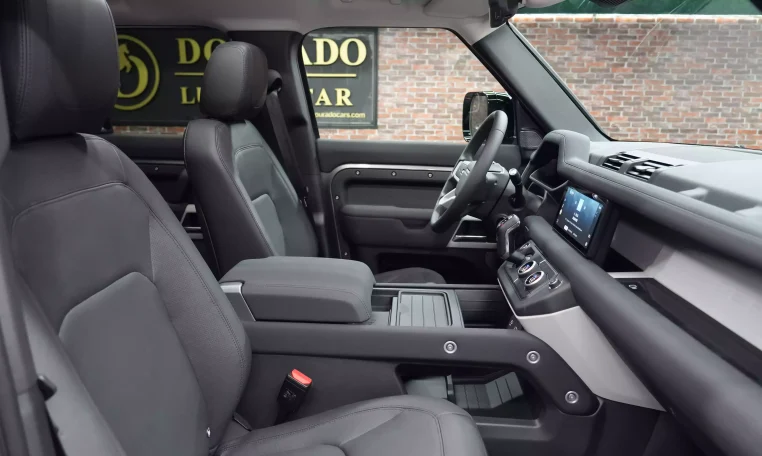 2023 Land Rover Defender p400 XS Edition Silicon Silver Exotic Car for sale in Dubai UAE