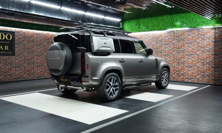 Land Rover Defender p400 XS Edition Silicon Silver Luxury Car for sale in UAE
