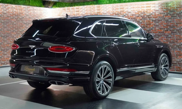 Bentley Bentayga Black Luxury Car for sale in Dubai