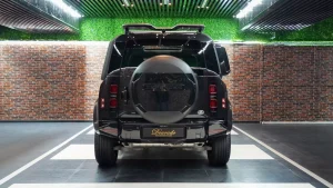 Land Rover Defender P400 XS Edition: Luxury in Stylish Santorini Black