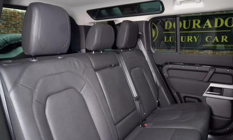 Land Rover Defender P400 XS Edition: Luxury in Stylish Santorini Black Exotic car for sale