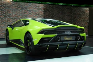 Lamborghini Huracan EVO Car Dealership in dUBAI