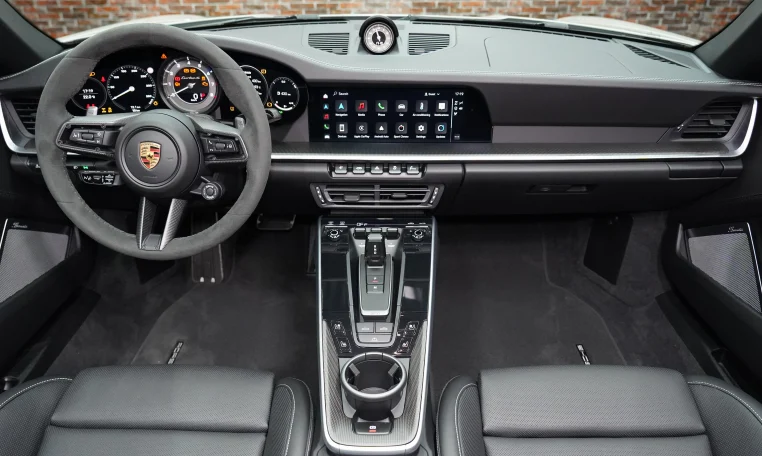 Dubai Porsche 911 Turbo S Cabriolet