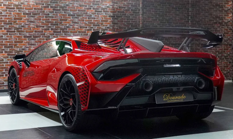 Lamborghini Huracan STO Car