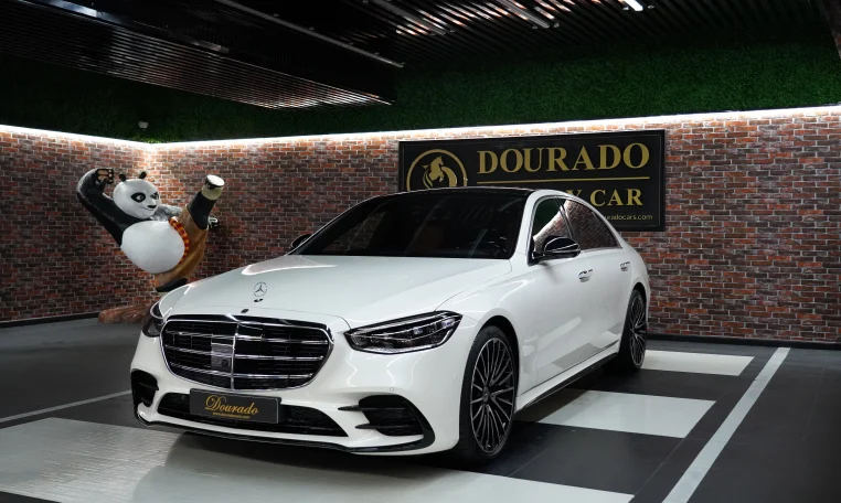 Mercedes S 500 in White for Sale in Dubai