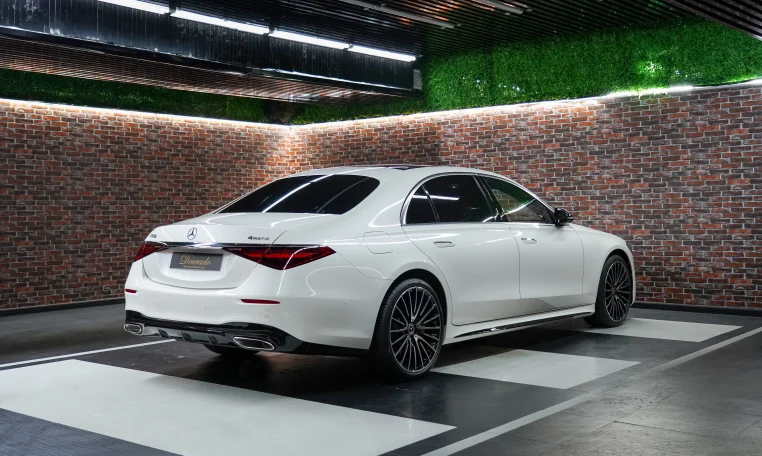 Mercedes S 500 in White Luxury Car for Sale in Dubai