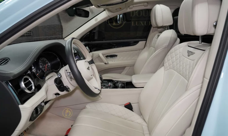 Bentley Bentayga GTX ONYX Edition in Jetstream blue for sale