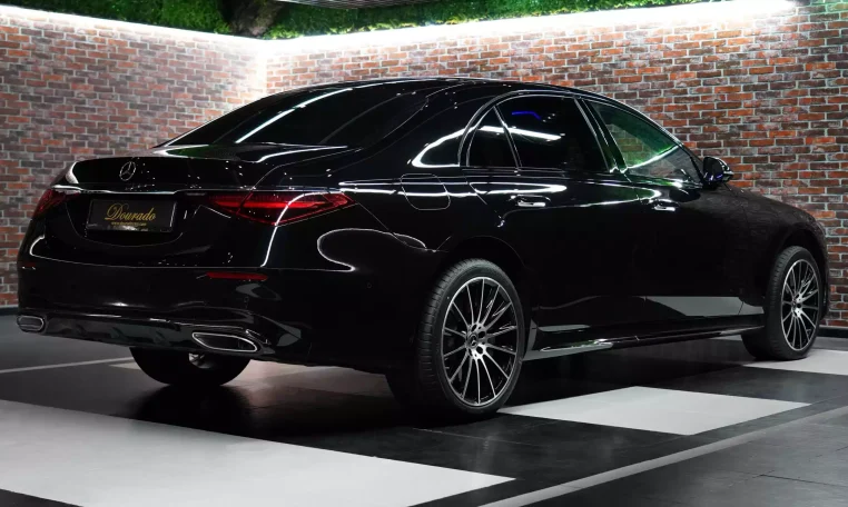 Mercedes-Benz S 580 4MATIC in Black Cars for Sale in Dubai