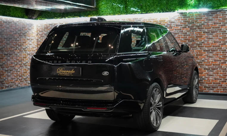 2023 Range Rover Autobiography P530 Luxury SUV in Sleek Black for sale