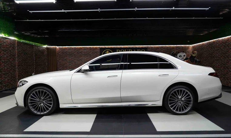 Mercedes S 580 4MATIC in White Elite Car for Sale in Dubai