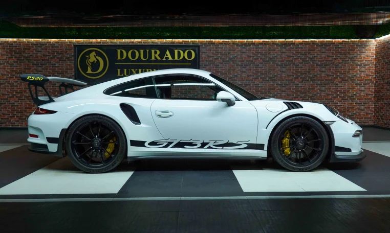 Buy Porsche 911 GT3 RS Luxury Car Dubai