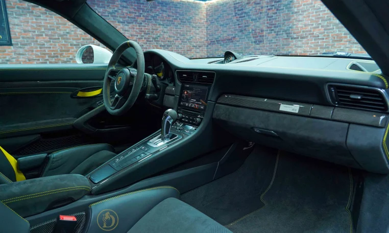 Buy Porsche 911 GT3 RS Car in Dubai