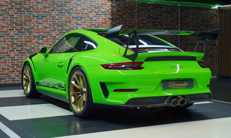 Porsche 911 GT3 Exotic Car Dealership in Dubai