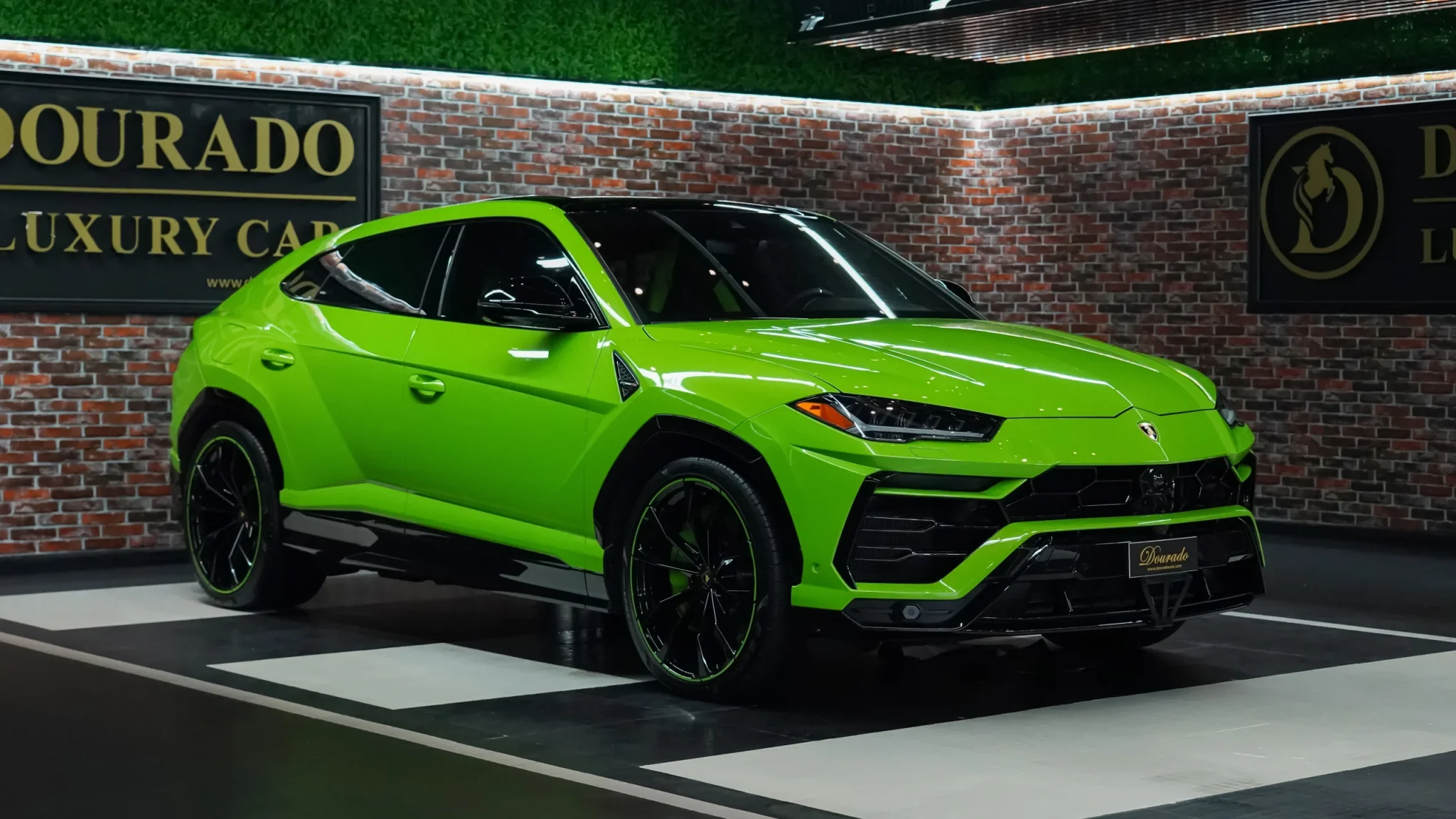 Lamborghini URUS Pearl Capsule Luxury Car for Sale