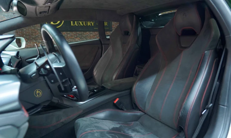 Buy Lamborghini Huracan in UAE